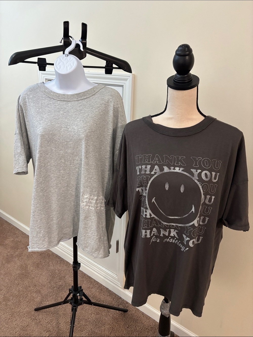 Aerie Smiley Face and Right Place Right Time Tees size Large